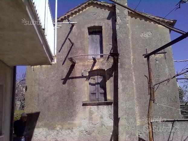 Casa da ristrutturare con giardino - Vista 5