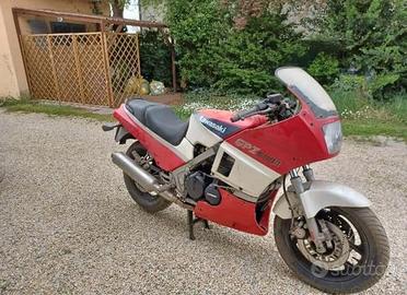 Kawasaki gpz600r