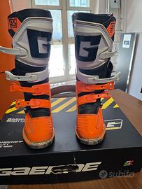 abbigliamento motocross. 