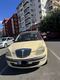 Lancia Y