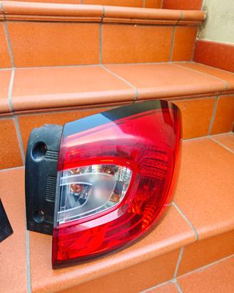 Fanale posteriore dx Renault Captur dal 2013