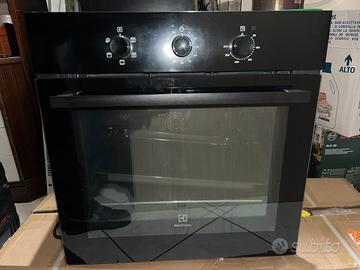 Forno Electrolux ROB2101AOK Ventilato - Come Nuovo