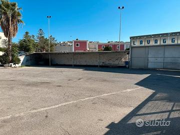 Box e rimessaggio per auto, moto e furgoni