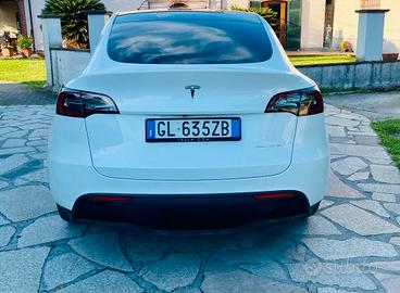 TESLA Model Y - 2022 - SUBENTRO LEASING