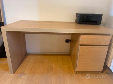 Scrivania IKEA MALM con cassettiera