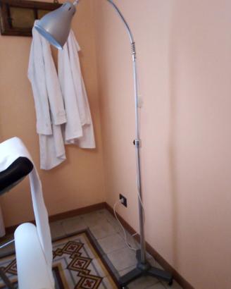 Lampade da terra con luce orientabile