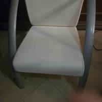 Due poltrone design pelle