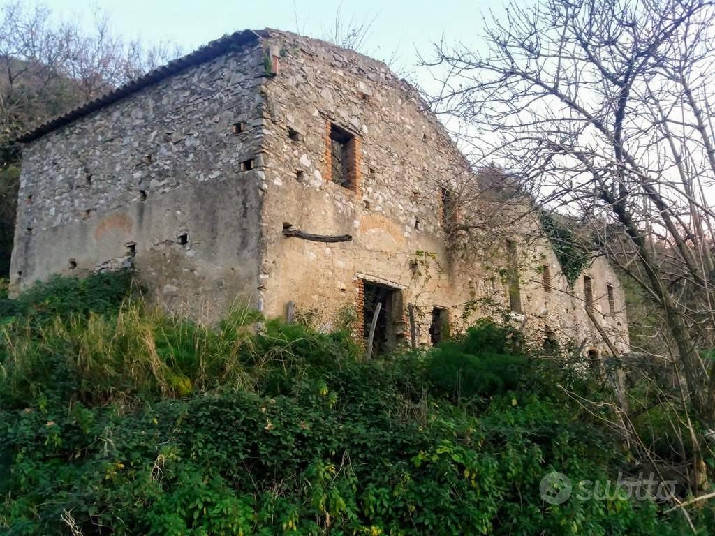 Terreno di 170000 m² a Castroreale - Vista 2