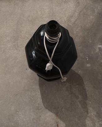 Lampada nera in ceramica