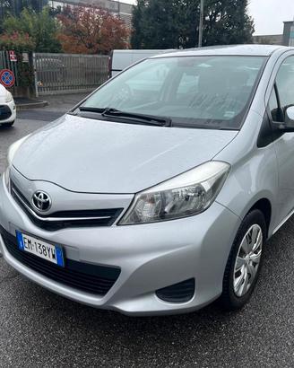 Toyota Yaris 1.0 5 porte Active