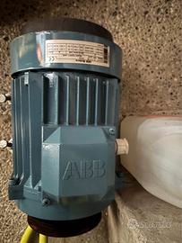 Motore Elettrico Trifase ABB 2.2KW (3НP)