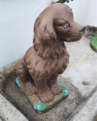 Statua cane in cemento