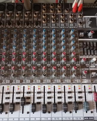 Mixer Behringer Xenyx 1832 FX