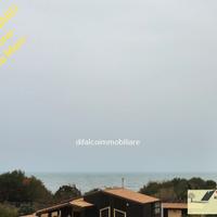 VILLA ADIACENTE Spiaggia mq 350 su lotto mq 600
