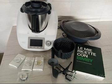 Bimby TM5 completo di accessori e libro ricette 