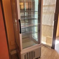 VETRINETTA LED PER ATTIVITA COMMERCIALE BAR