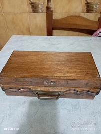 Scacchiera Vintage Cinese in Legno Intagliato a Ma