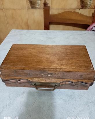 Scacchiera Vintage Cinese in Legno Intagliato a Ma