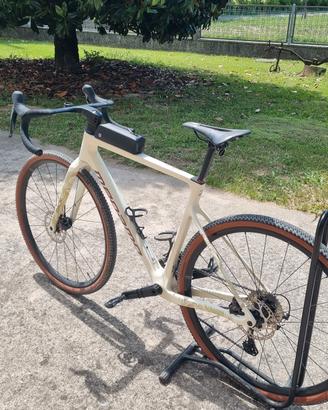MEGAMO SILK Carbon GRAVEL TG M
