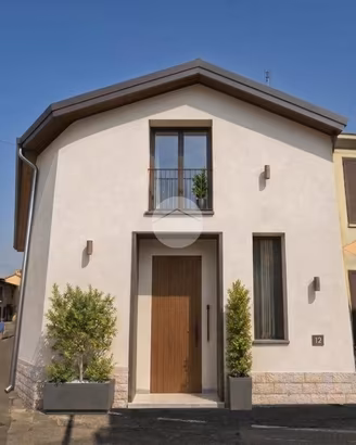 VILLA A SCHIERA A GAGGIANO