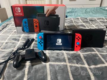 Nintendo switch con  scatola originale e accesori