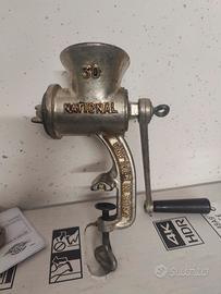 Tritacarne manuale vintage