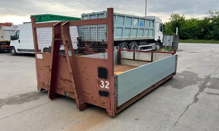 CONTAINER SCARRABILE A PIANALE CON SPONDE