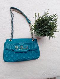 borsa a spalla Gaelle Paris con catena oro 