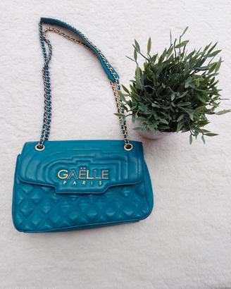 borsa a spalla Gaelle Paris con catena oro 