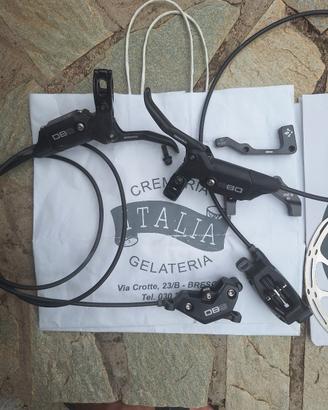 Sram DB8 4pompanti