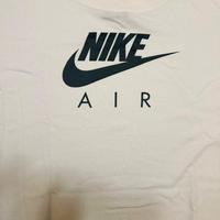 T-shirt corta Nike