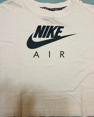 T-shirt corta Nike