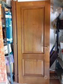 Porta in legno massello da interno