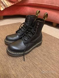 Dr.martens 36 neri pari al nuovo