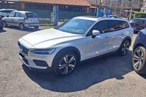 V60 II Cross Country 2.0 d4 polestar Pro awd 200cv