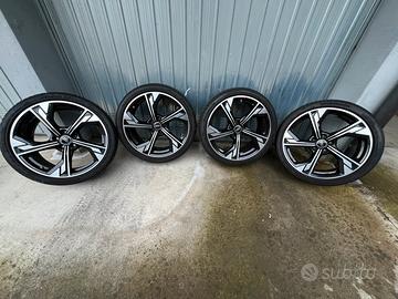 Ruote originali AUDI A4 B9 19” con gomme 245/35 19