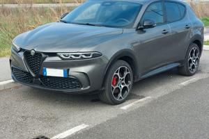 L'Alfa Romeo Tonale Plug-in Hybrid Q4 Veloce