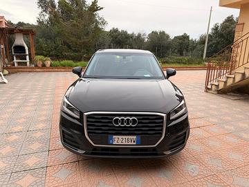 Audi Q2 1.6 Business S tronic