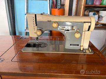 Macchina da cucire Necchi 267