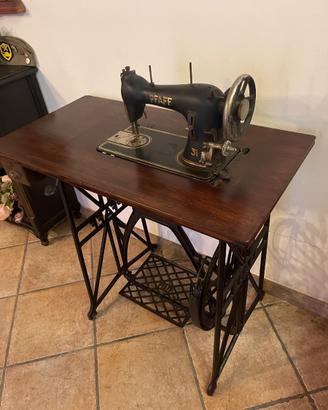 Macchina da cucire vintage