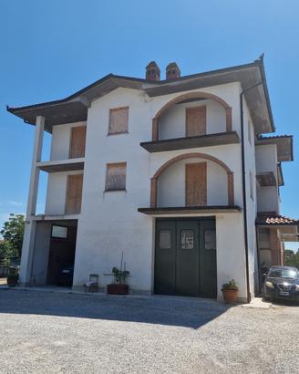 AP259 - Appartamento al grezzo di 100 mq a Torrita