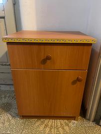 Comodino color legno