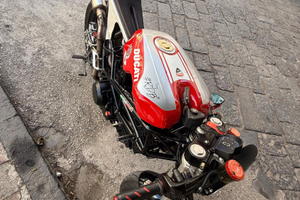 Ducati Monster cafè racer