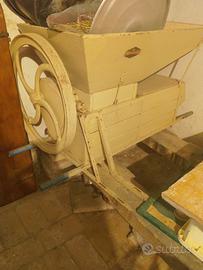 Materiale da cantina, pigiatrice ecc