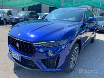 Maserati Levante Q4 3.0 350 CV V6 AWD Gransport