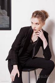 Giacca Nera Tweed con revers di raso nero