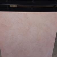 Piastrelle rosa quadrate