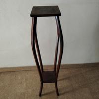 Piedistallo porta piante in legno – stile classico