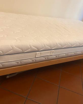 Letto con doga elettrica e materasso