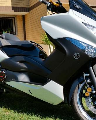 Pezzi TMAX 500 cc INCIDENTATI DA RIVEDERE